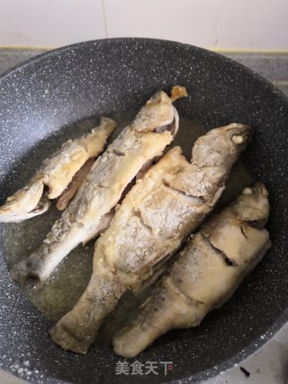 Braised Fish with Sauce recipe