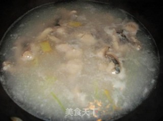 Mushroom Soup with Grass Carp Fillet recipe