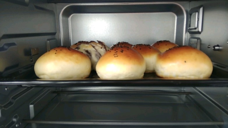 Bean Paste Small Meal Buns recipe