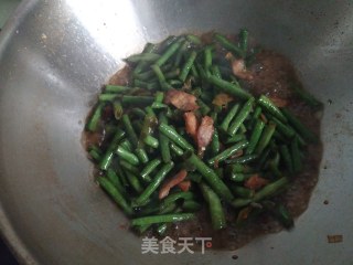 Stir-fried Beans with Local Pork recipe