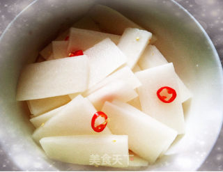 Appetizers-hot and Sour Radish Slices recipe