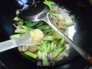 Stir-fried Celery with Mustard recipe
