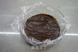 Chestnut-shaped Cake with Chocolate Sauce Glaze recipe