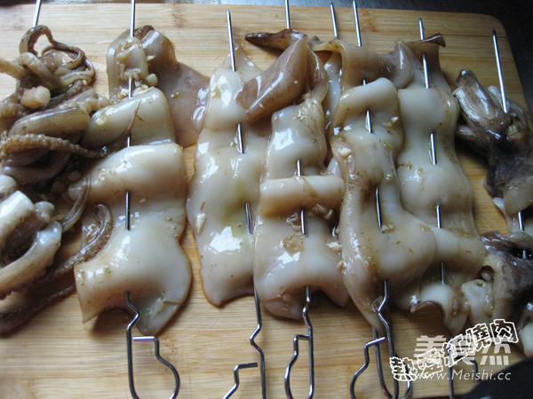 Grilled Squid with Garlic and Cumin recipe