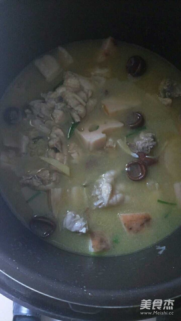 Lotus Root Chicken Soup recipe