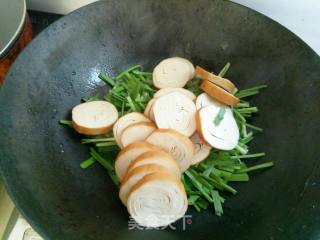 Vegetarian Chicken Stir-fried Chives recipe