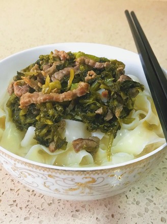 Shredded Beef Noodles with Pickled Vegetables recipe