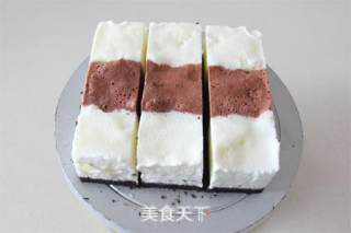 Two-color Ice Cream Cake recipe