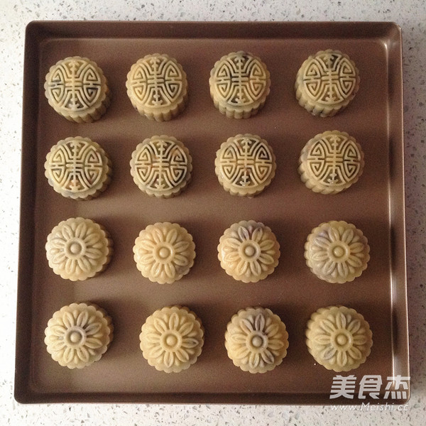 Diy Mooncakes to Welcome The Mid-autumn Festival recipe