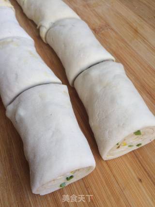 Scallion Flower Roll recipe