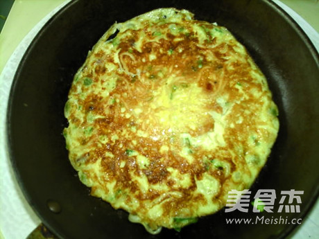 Instant Noodle Omelette recipe