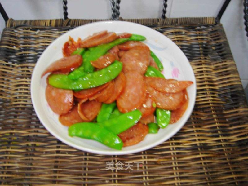 Fried Sausage with Snow Peas recipe