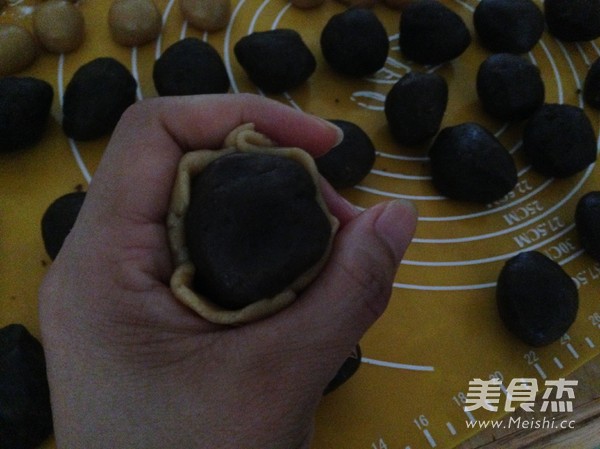 Bean Paste Mooncake recipe