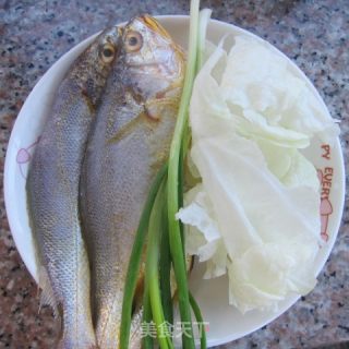Small Yellow Croaker Stewed Chinese Cabbage recipe