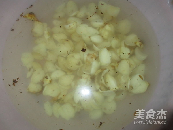 Mung Bean Lily Soup recipe