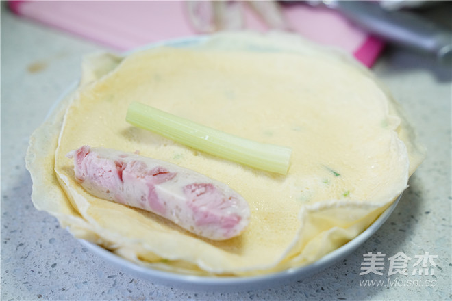 Fish Intestine Omelet Roll recipe