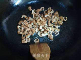 Stir-fried Pork Intestine with Chives recipe