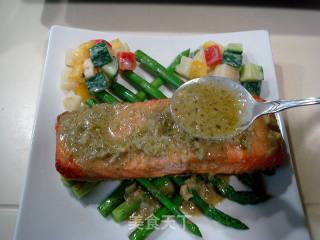 Family-made Delicious Western Food "salt Baked Salmon" recipe
