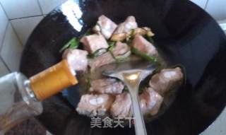 Stewed Pork Ribs with Matsutake recipe