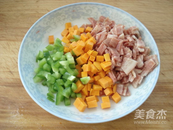 Bacon Diced Vegetables Xiaowotou recipe