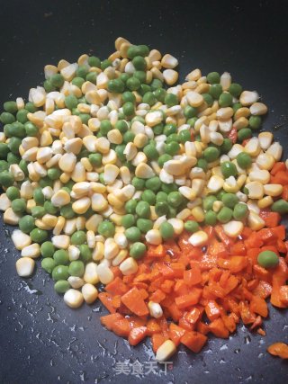 Stir-fried Carrots with Corn and Green Peas recipe