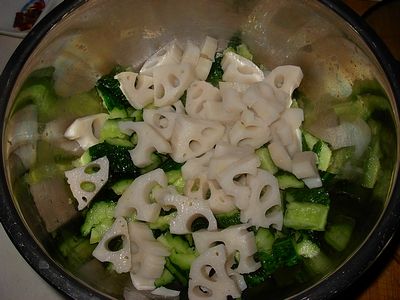 Cold Cucumber and Lotus Root recipe