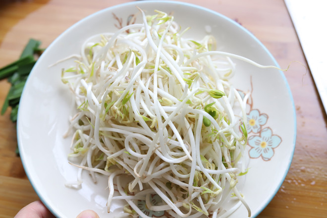 Fried Bean Sprouts with Sweet Potato Vermicelli recipe