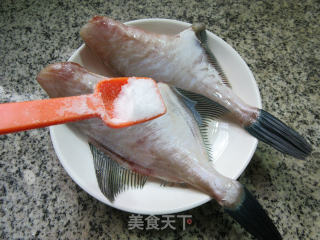 Chopped Pepper Rubber Fish recipe