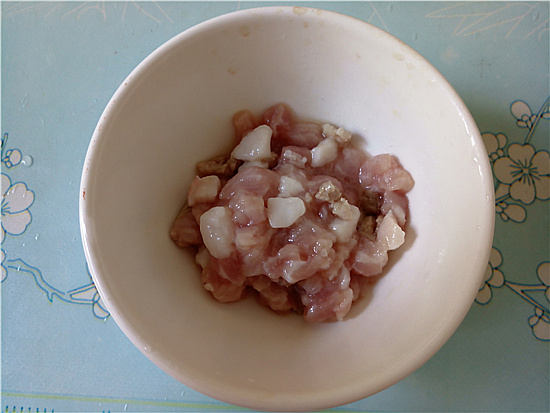 Stir-fried Diced Pork with Carrot and Edamame recipe