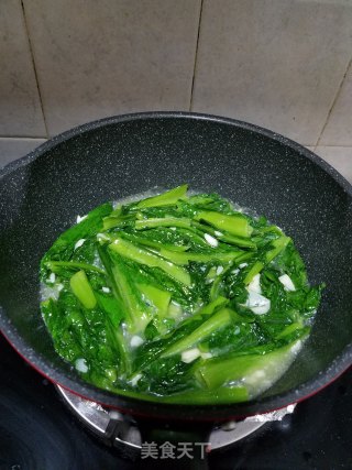 Stir-fried Bitter Wheat Vegetables with Garlic recipe