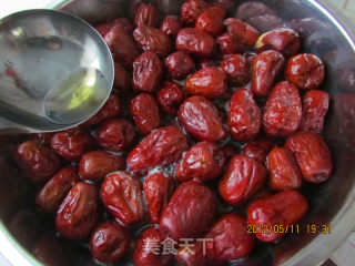 Dedicated to Mother's Day-sweet Dates recipe