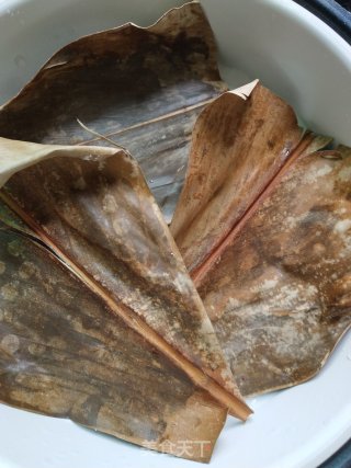 Steamed Kueh with Ginger Leaves recipe