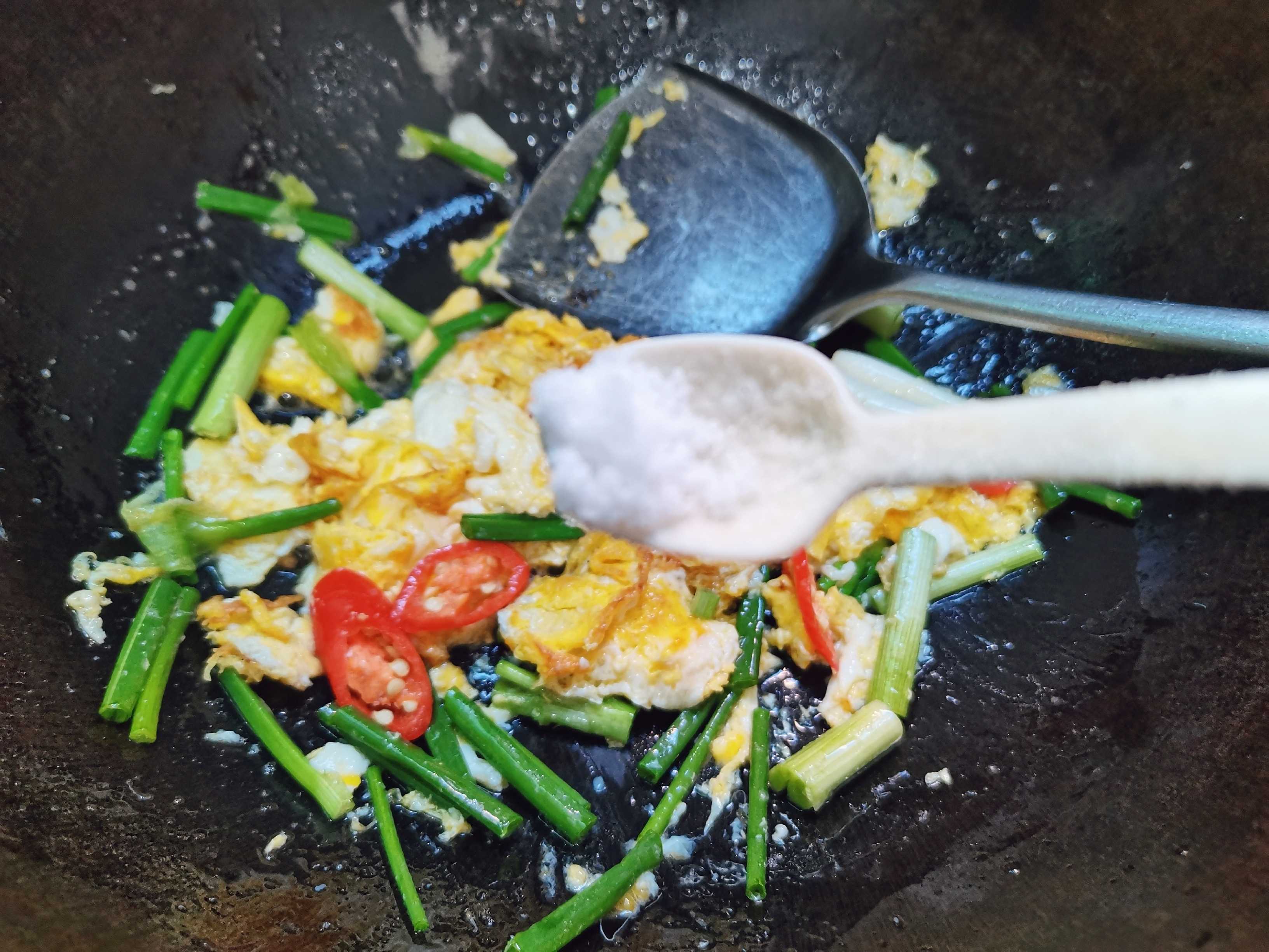 Scrambled Eggs with Green Onions, A Simple and Quick Dish recipe