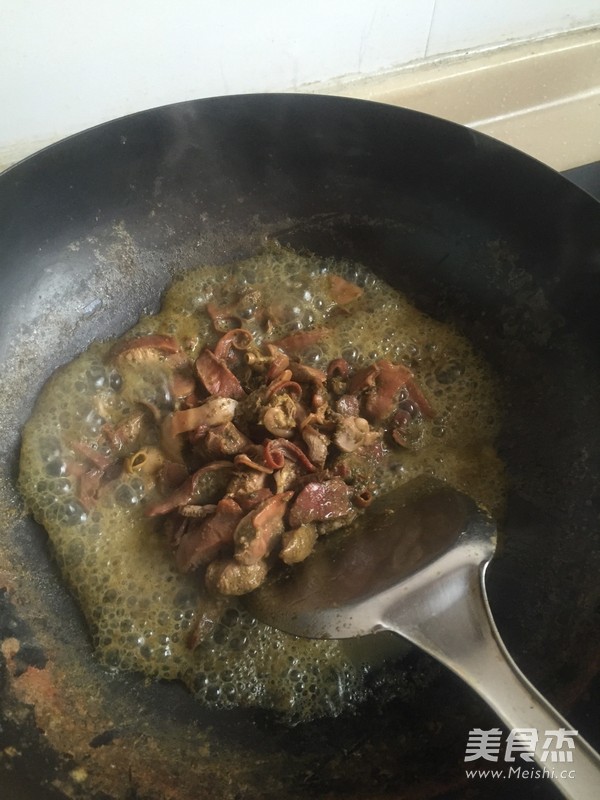 Stir-fried Mussel with Hot Pepper recipe