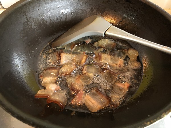 Stir-fried Bacon with Garlic Moss recipe