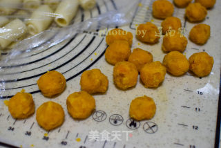 Pork Floss Salted Egg Yolk Crisp recipe