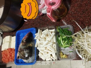 Tomato Mushroom Fish Head Tofu Pot recipe