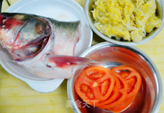 Appetizing Hot and Sour Fish Head Soup recipe