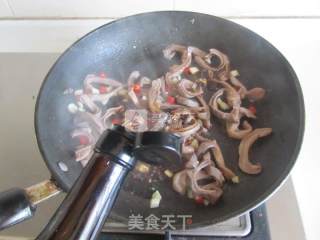 Belly Sliced Fungus and Peanut Soup recipe