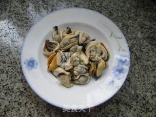 Spinach Mixed with Mussels recipe