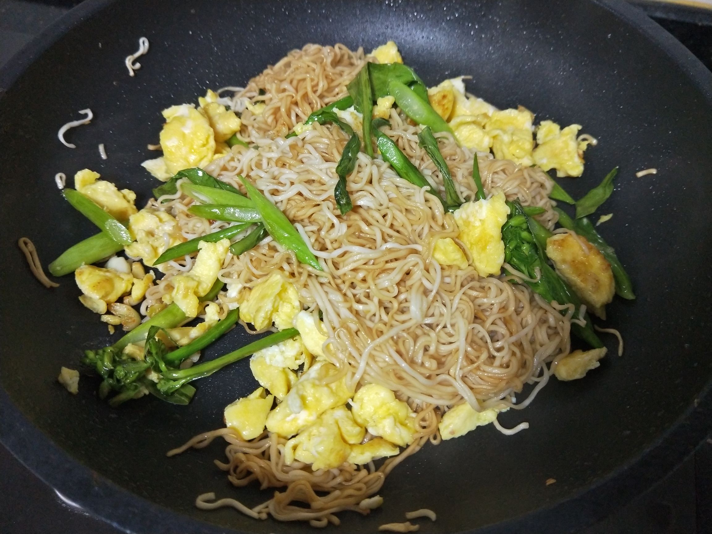 Fried Noodles with Kale and Egg. recipe