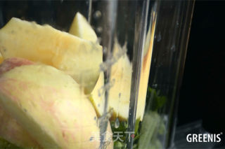 Here is A Glass of Celery Juice that Lowers Blood Pressure to Receive recipe