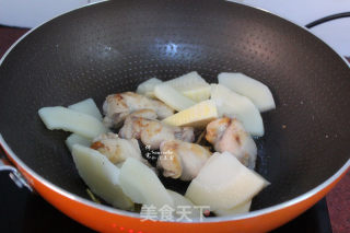 Braised Chicken with Winter Bamboo Shoots recipe