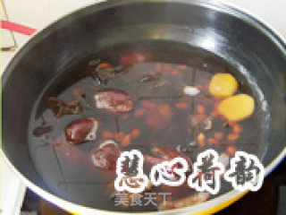 Black Fungus, Ginger, Red Dates and Peanut Soup recipe