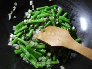 Stir-fried Plum Beans with Pickled Cabbage recipe