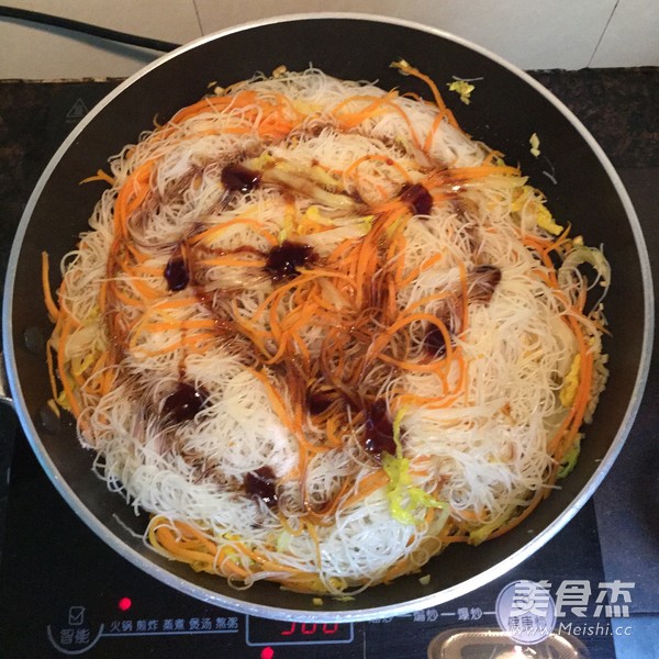 Stir-fried Rice Noodles with Vegetables recipe