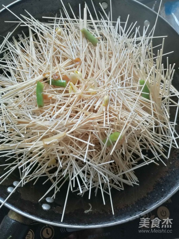 Steamed Lom Noodles with Vermicelli recipe