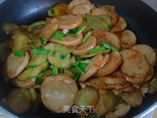 Stir-fried Vegetarian Chicken with Cucumber recipe