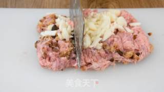 Homemade Delicious, Salted Egg Yolk Steamed Meatloaf recipe