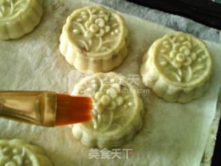 Cantonese Ham Mooncakes recipe